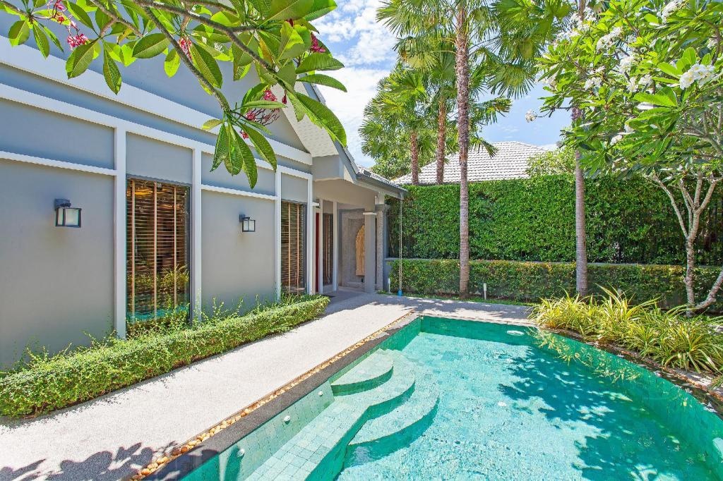 Pattaya Retreat Pool Villas 12 Bedroom Sleeps 24facilitiesSwimming Pool35