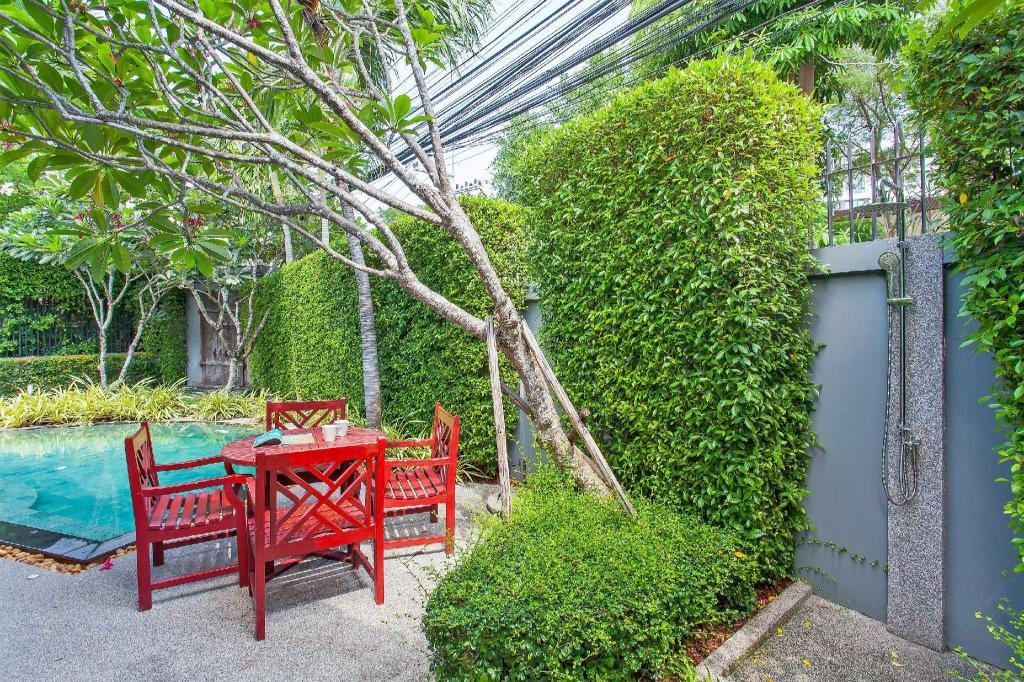 Pattaya Retreat Pool Villas 12 Bedroom Sleeps 24propertyviewsExterior View1