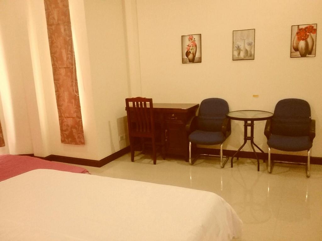 Relaxhouse SattahipfacilitiesBedroom12