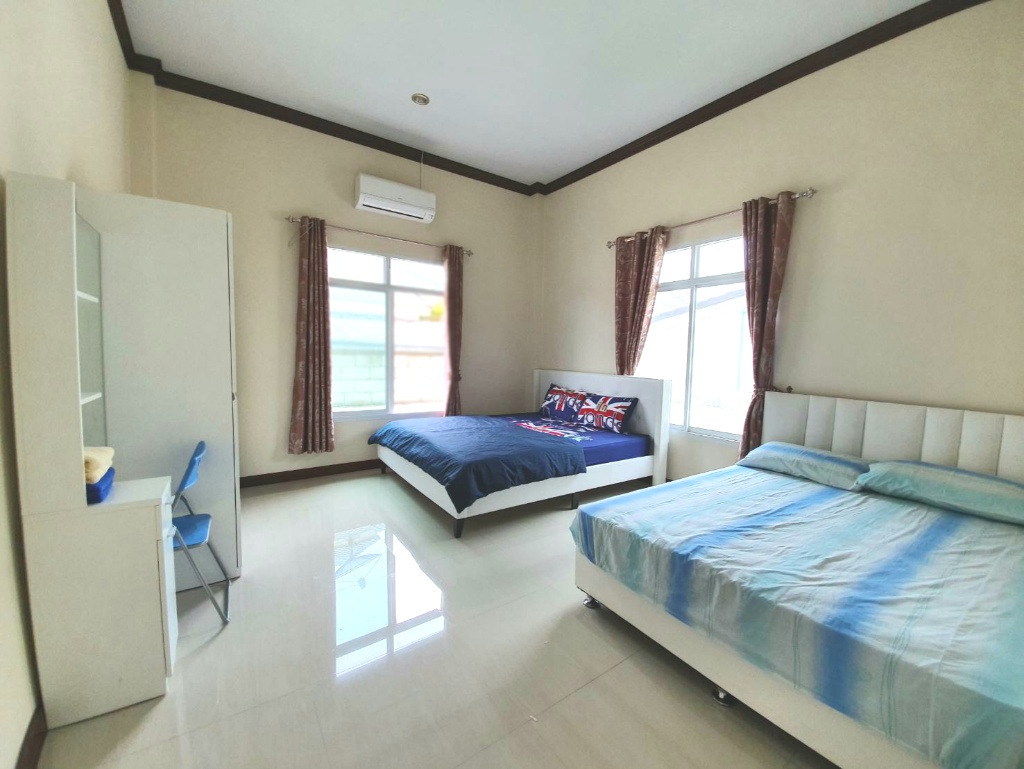 Relaxhouse SattahipfacilitiesBedroom3