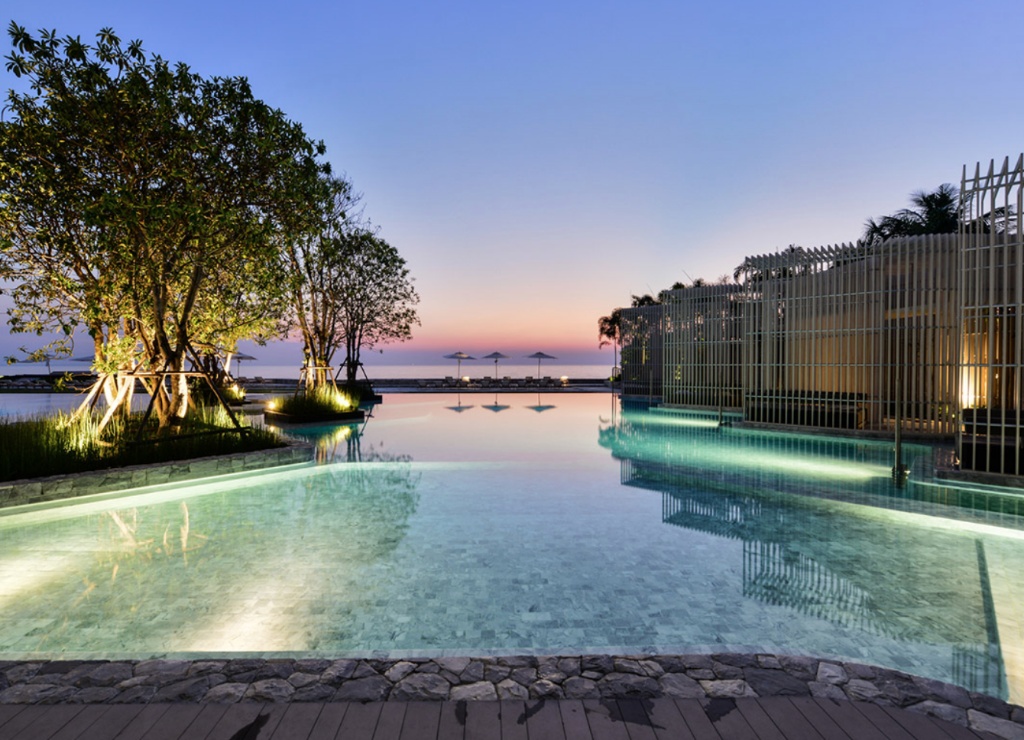 Fantastic 2BR Seaview Luxury Veranda ResidencefacilitiesSwimming Pool Outdoor5