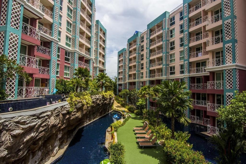 Tropical Resort In The Heart Of Pattaya CityfacilitiesSwimming Pool Outdoor4