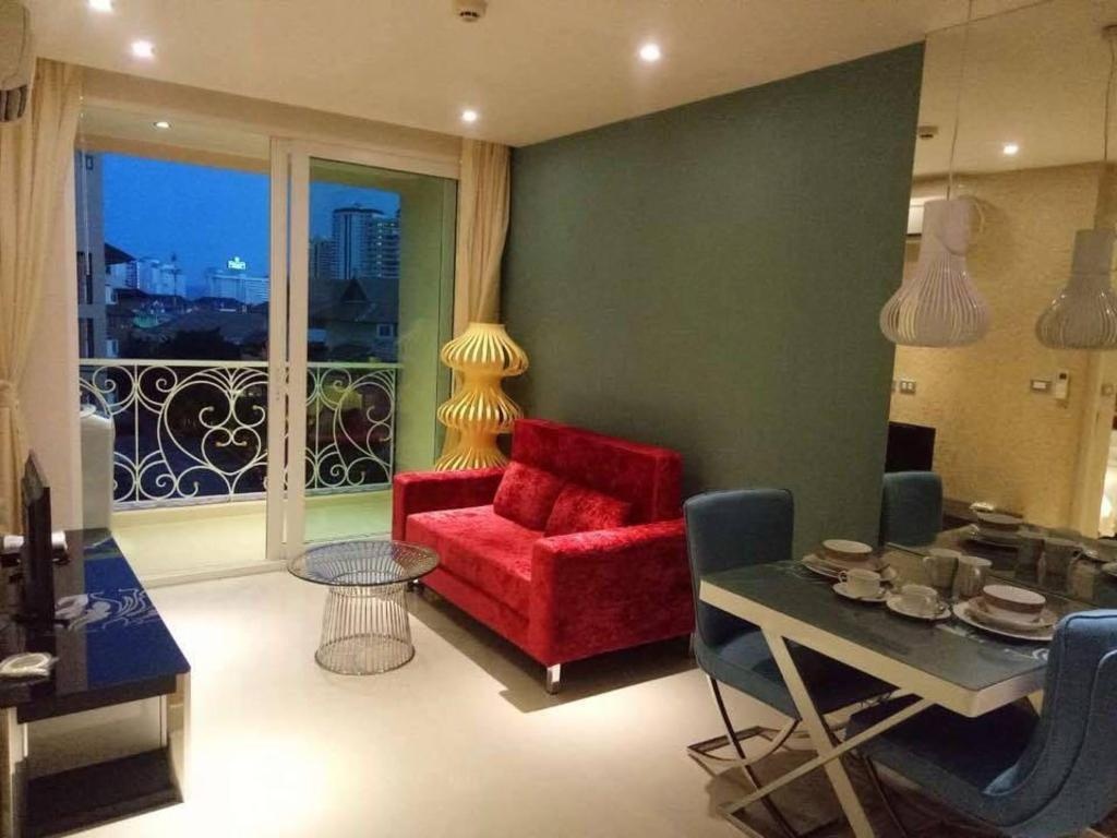 Tropical Resort In The Heart Of Pattaya CitypropertyviewsInterior View2