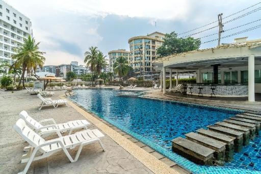 Welcome Plaza HotelfacilitiesSwimming Pool11