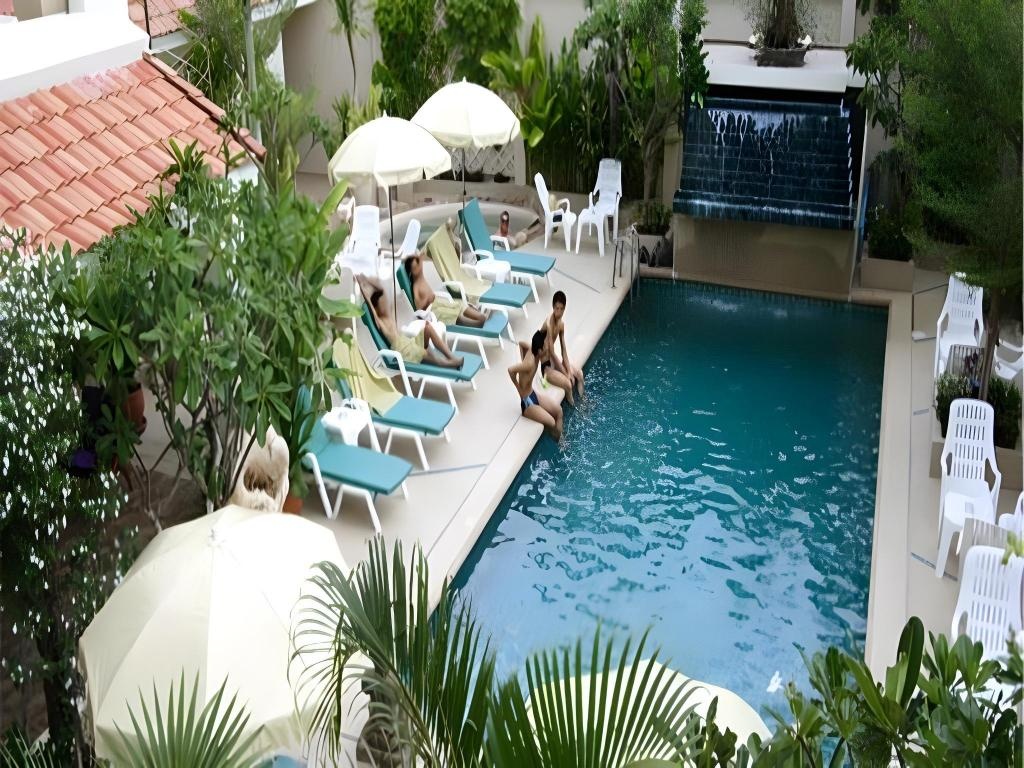Sansuk Gay Sauna And GuesthousefacilitiesSwimming Pool Outdoor1