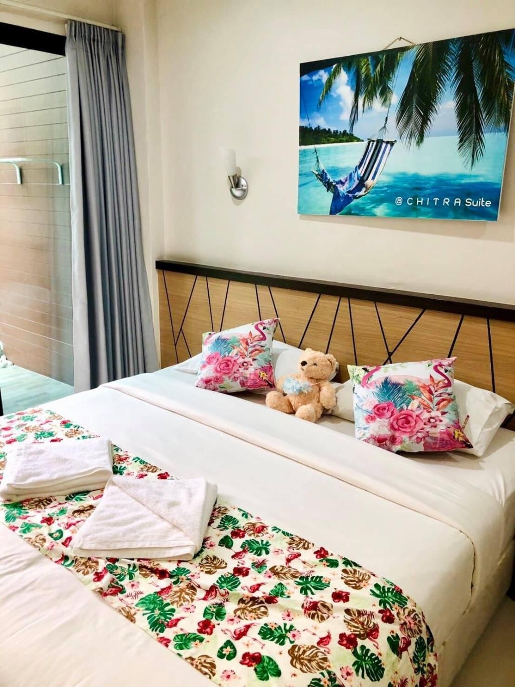 Chitra SuitesroomsDeluxe Pool Side Bed17