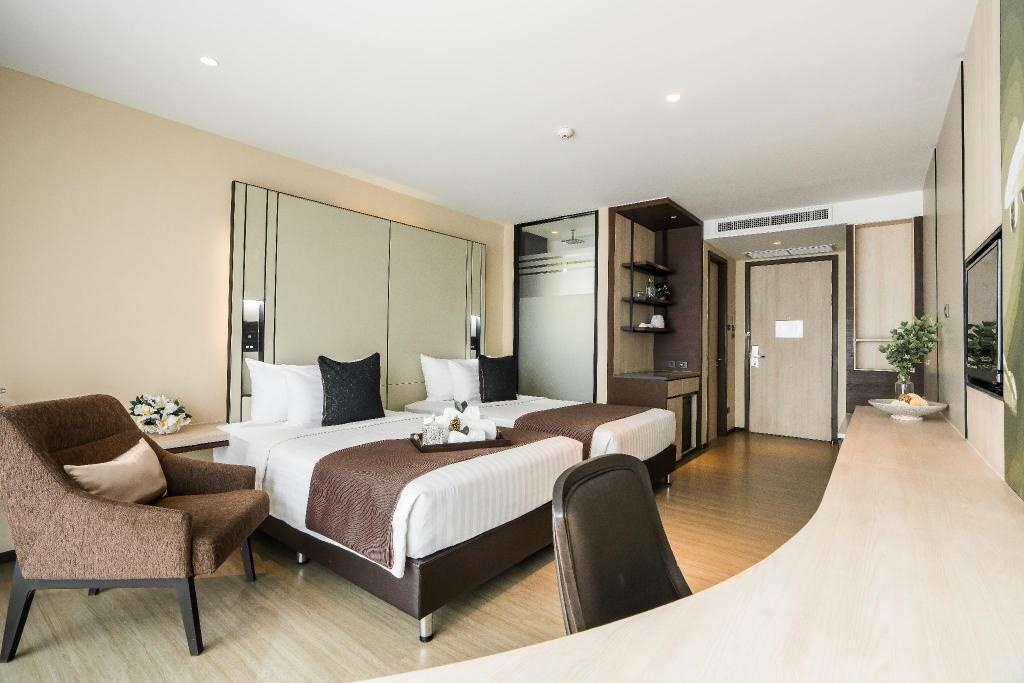 The Siamese Hotel Pattaya By PCLroomsSuperior Twin Balcony Bedroom8