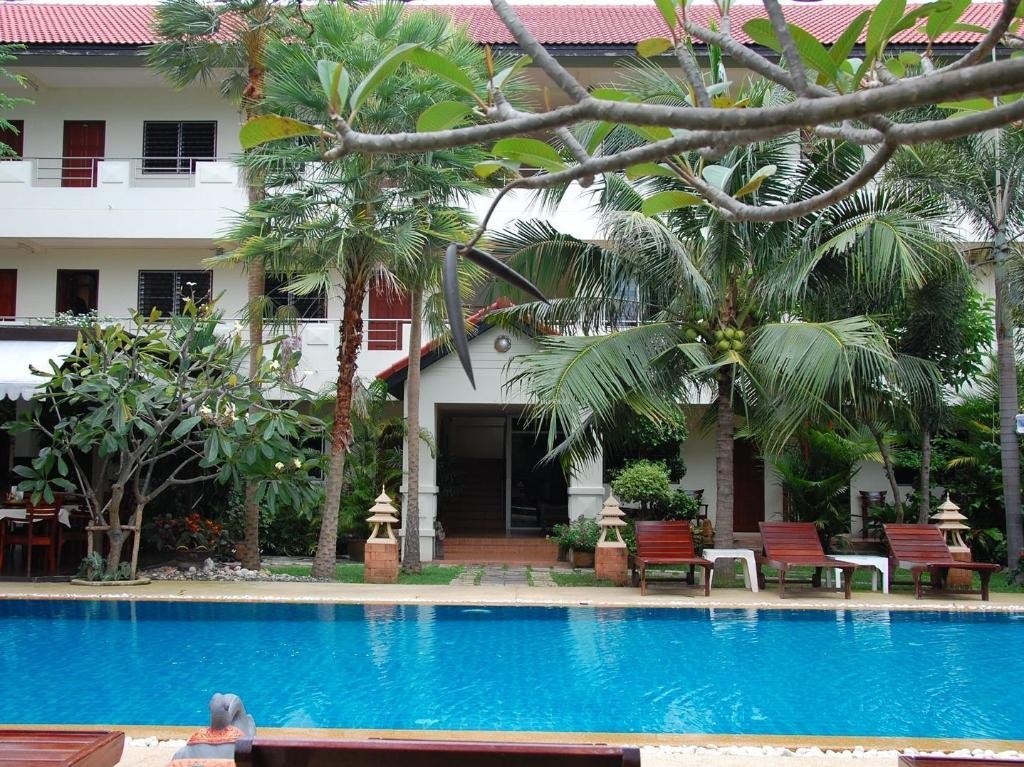 Sirikarn Residence And Luxury ApartmentsfacilitiesSwimming Pool7
