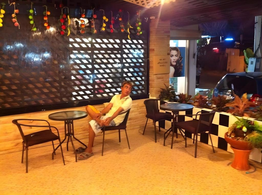 Marfru Cafe And Guest HousediningCoffee Shop2