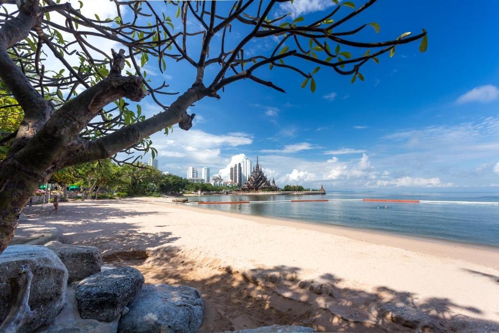 Garden Sea View ResortfacilitiesBeach25