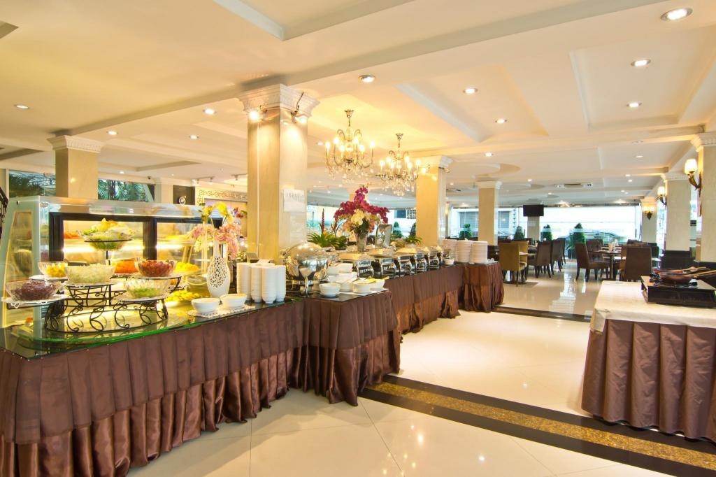 LK Mantra Pura Resort PattayadiningBuffet1