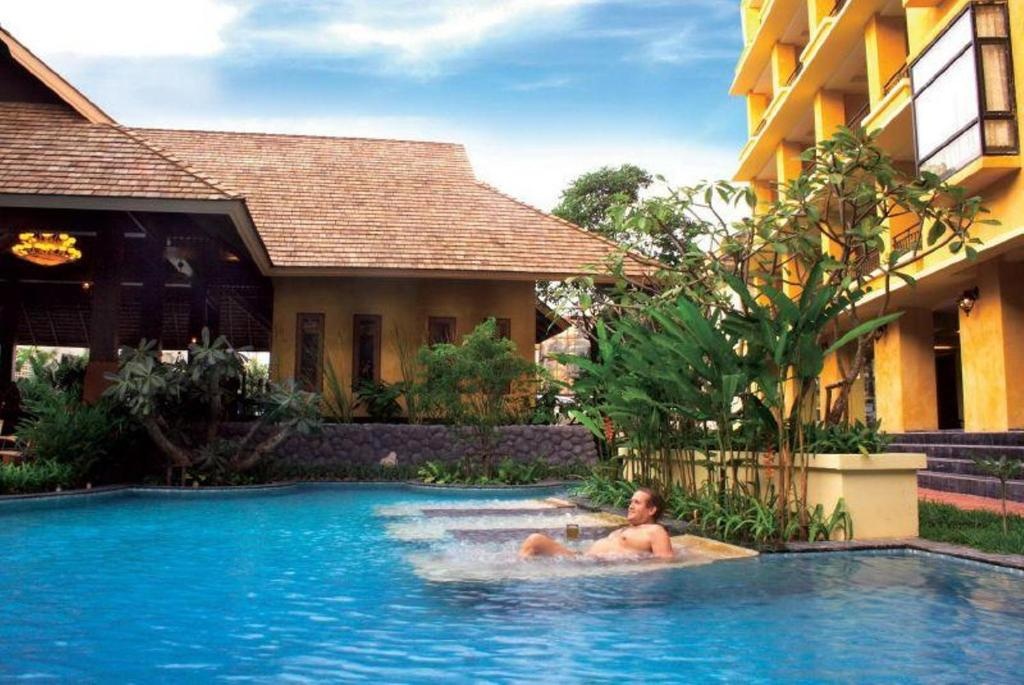 LK Mantra Pura Resort PattayafacilitiesSwimming Pool14