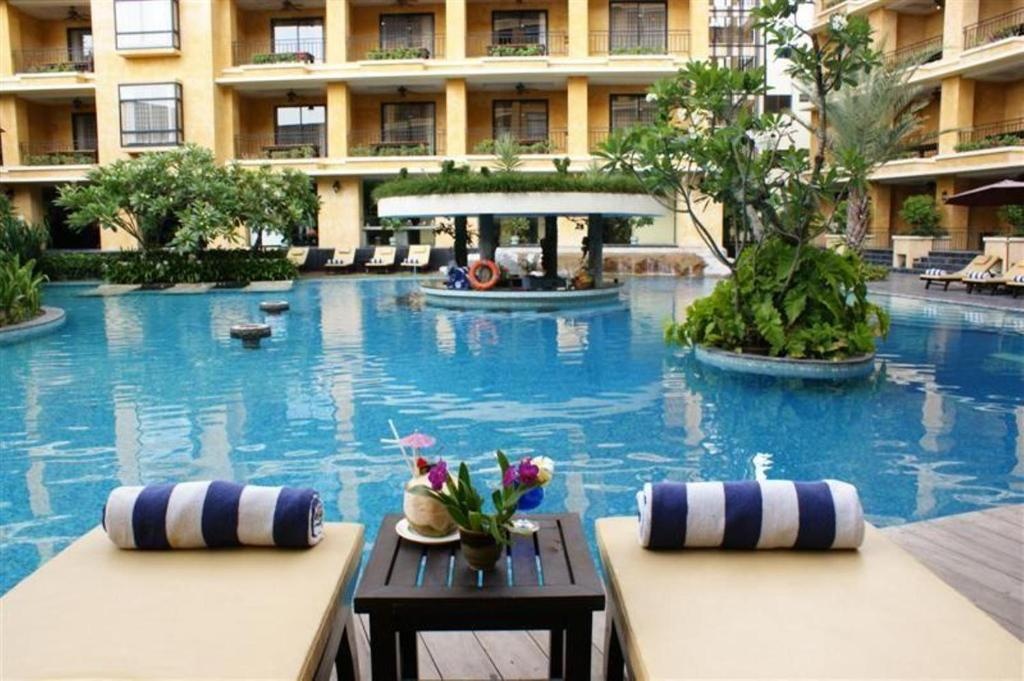 LK Mantra Pura Resort PattayafacilitiesSwimming Pool4