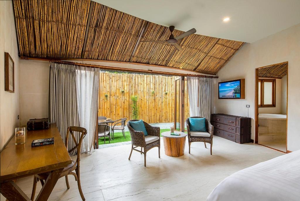 U Pattaya HotelroomsPool Access Villa Guestroom16