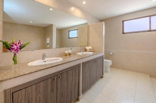 Pattaya Hill Minutes From The Beach CityfacilitiesBathroom29