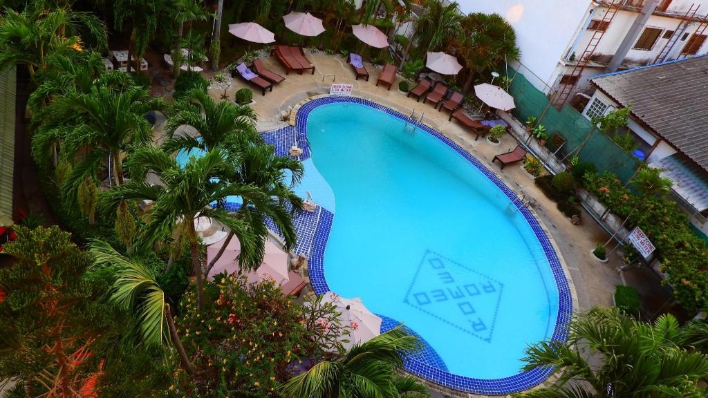 Romeo Palace HotelfacilitiesSurrounding Environment12