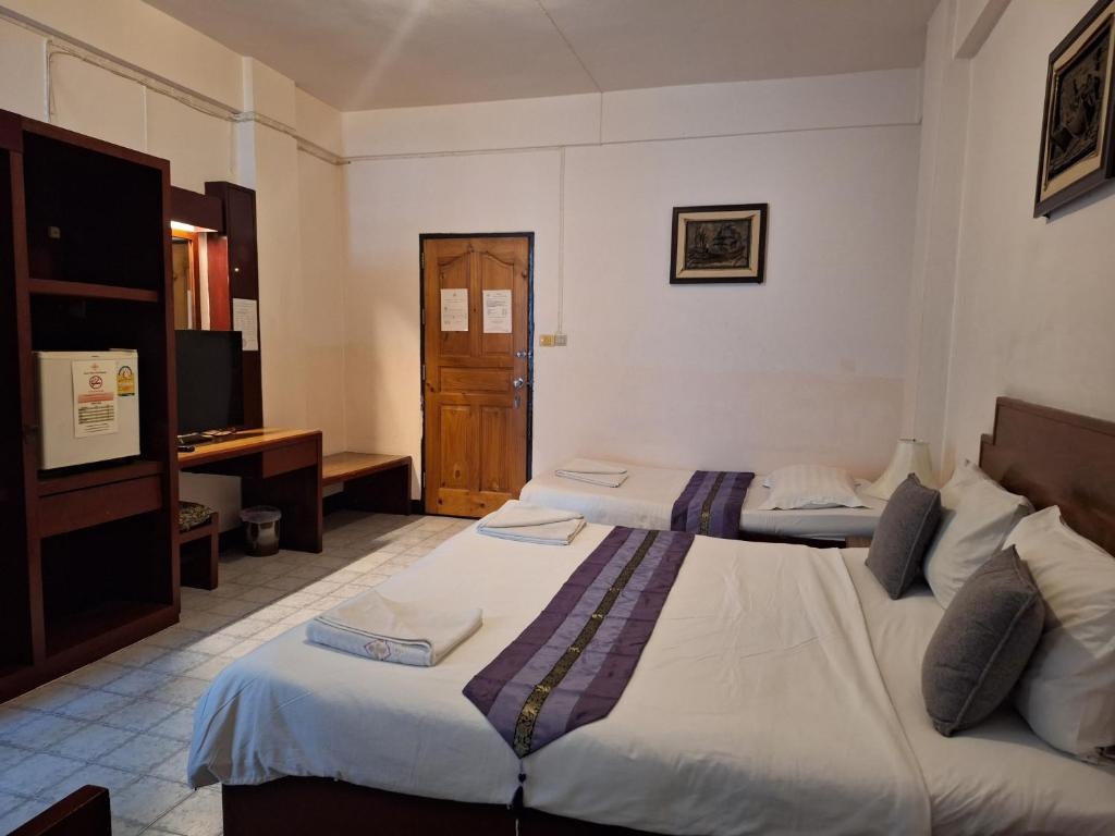 Romeo Palace Hotelroomsrooms Image 1212