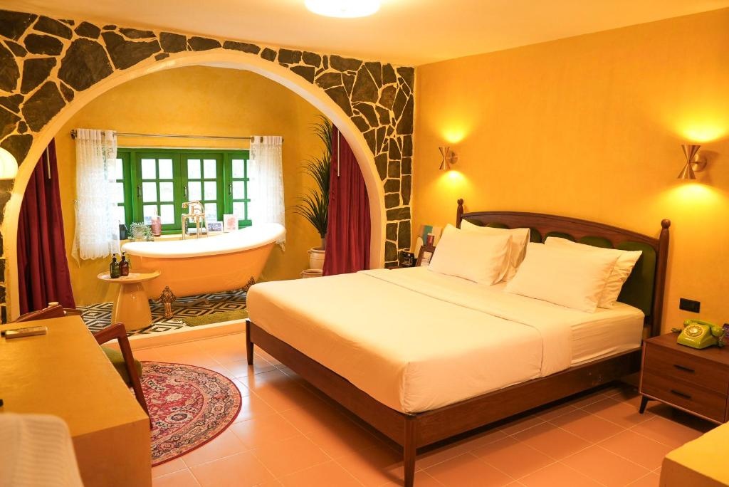 The Castello ResortroomsCouple Suite Guestroom1