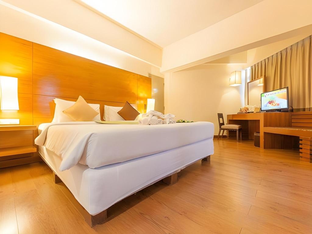 The Seasons Pattaya Hotelroomsrooms Image 22