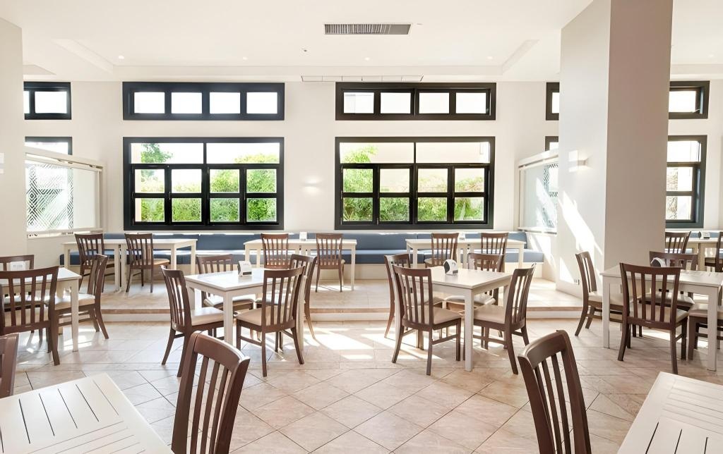 Mike Garden Resort Hoteldiningdining Image 77