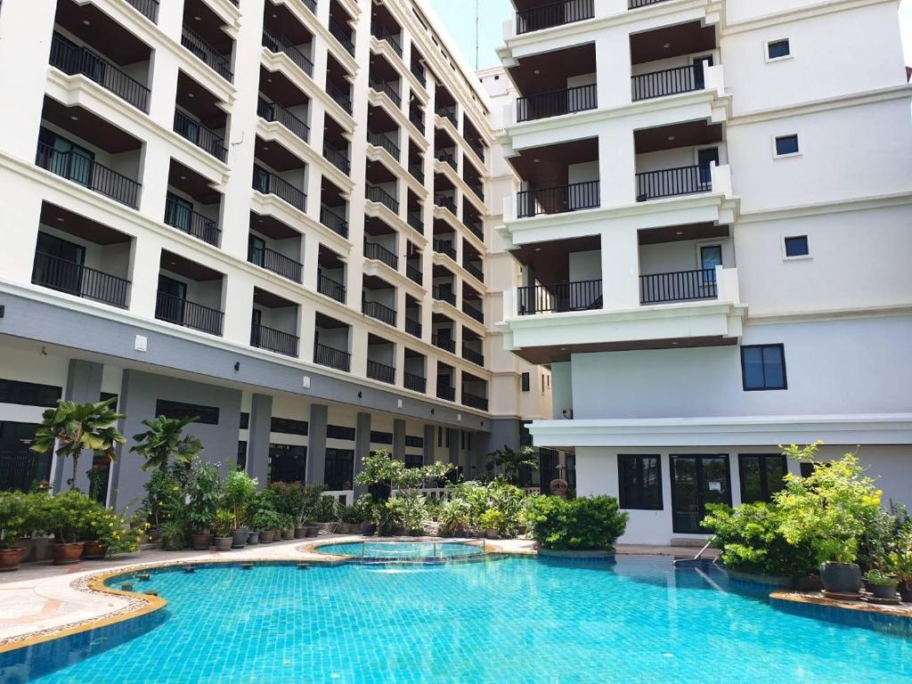Mike Garden Resort HotelfacilitiesSwimming Pool2