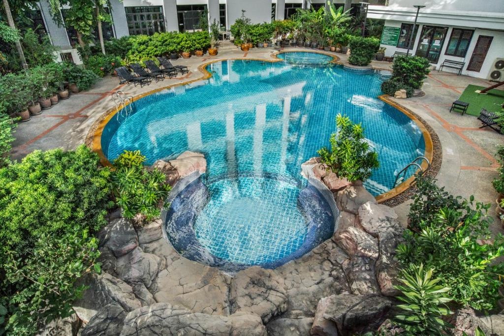 Mike Garden Resort HotelfacilitiesSwimming Pool5