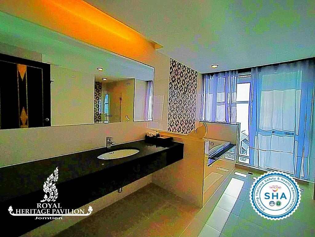Royal Heritage Pavilion Jomtien HotelfacilitiesBathroom40
