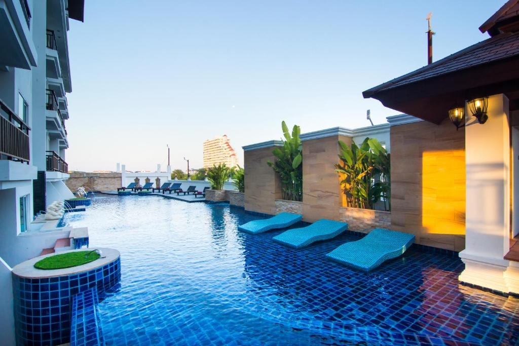 Royal Heritage Pavilion Jomtien HotelfacilitiesSwimming Pool5