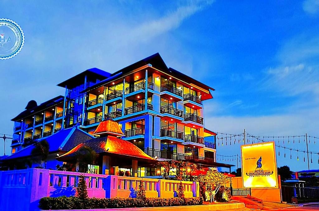 Royal Heritage Pavilion Jomtien HotelpropertyviewsEntrance2