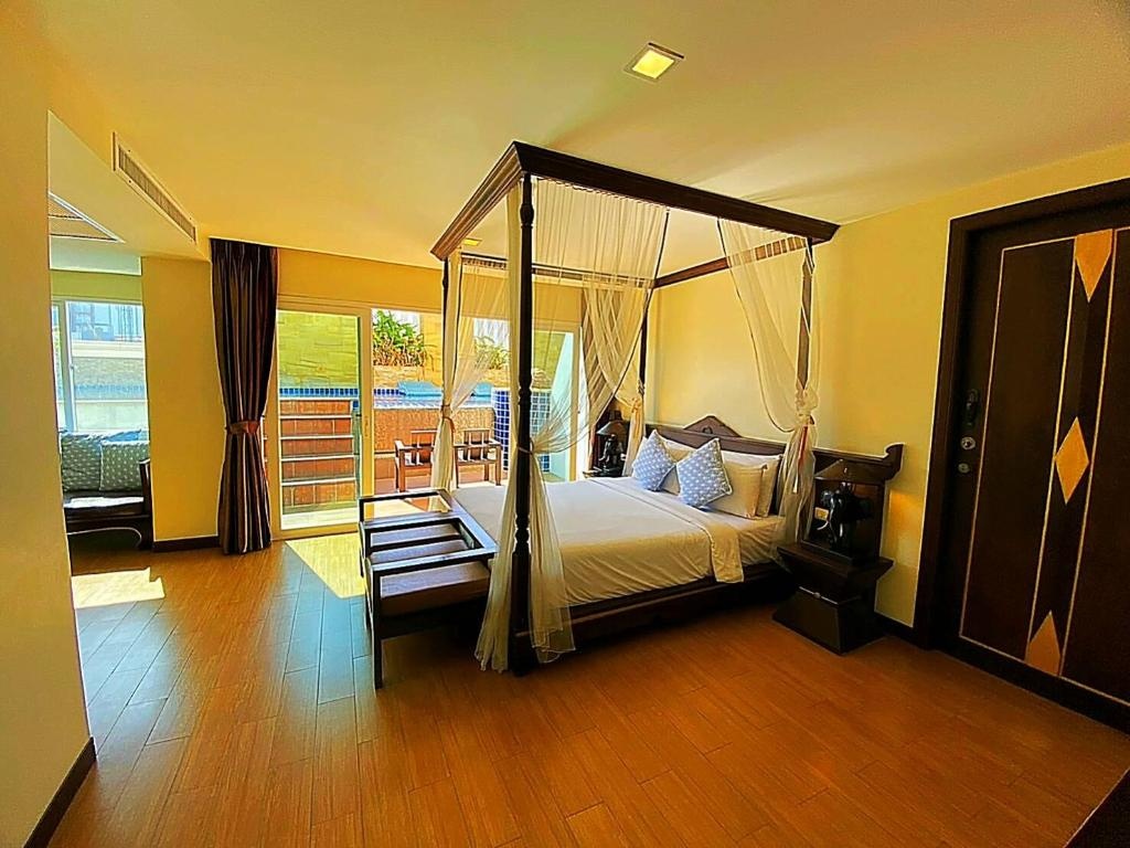 Royal Heritage Pavilion Jomtien HotelroomsSuite Pool24