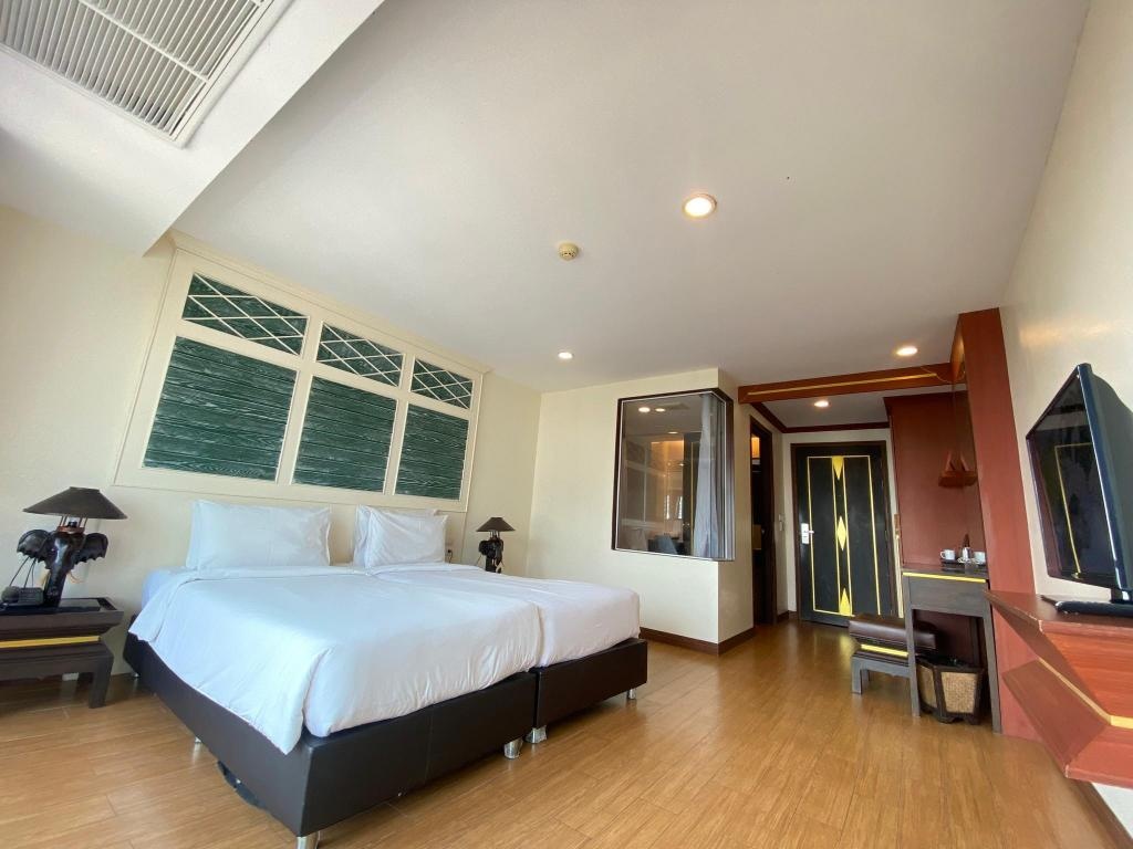Royal Heritage Pavilion Jomtien HotelroomsSuperior Sea View Twin Room With Balcony Balconyterrace14