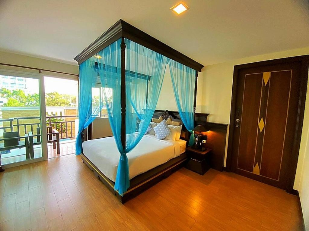 Royal Heritage Pavilion Jomtien Hotelroomsrooms Image 1010