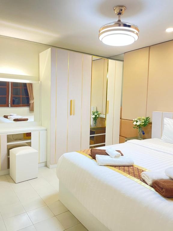 Grand Condo Orchid Pool Villa 350meter From Beachroomsrooms Image 11
