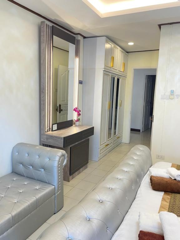 Grand Condo Orchid Pool Villa 350meter From Beachroomsrooms Image 1616
