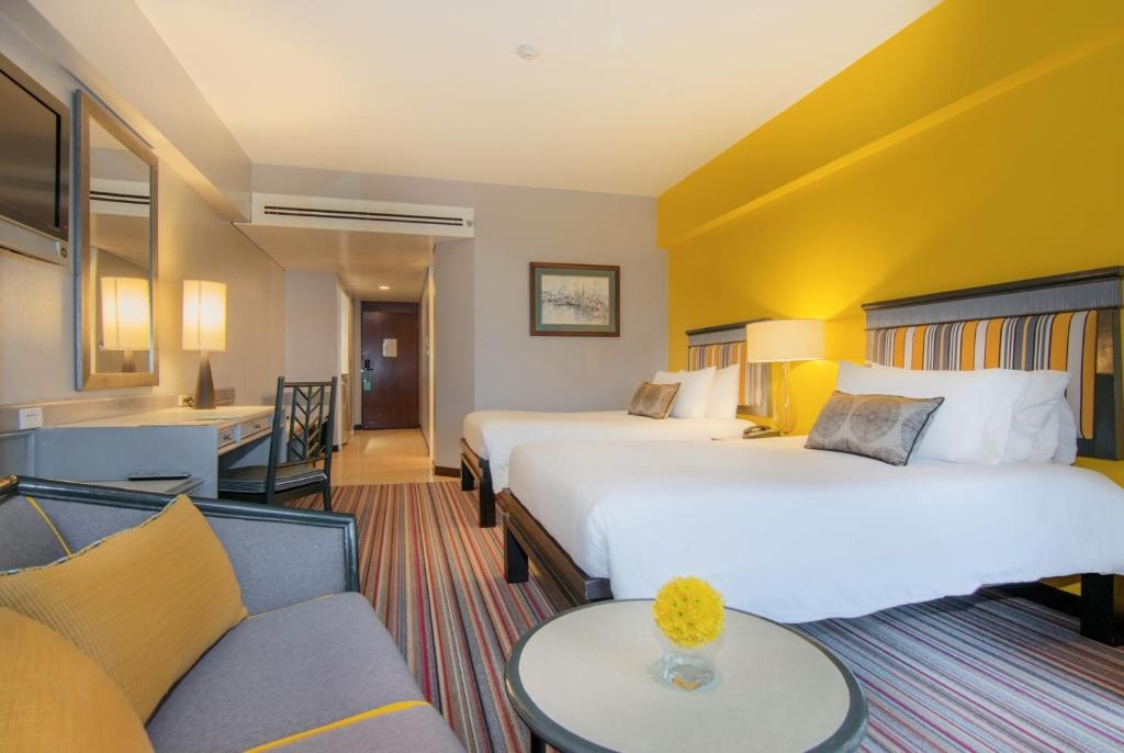 The Bayview Hotel Pattayaroomsrooms Image 1212
