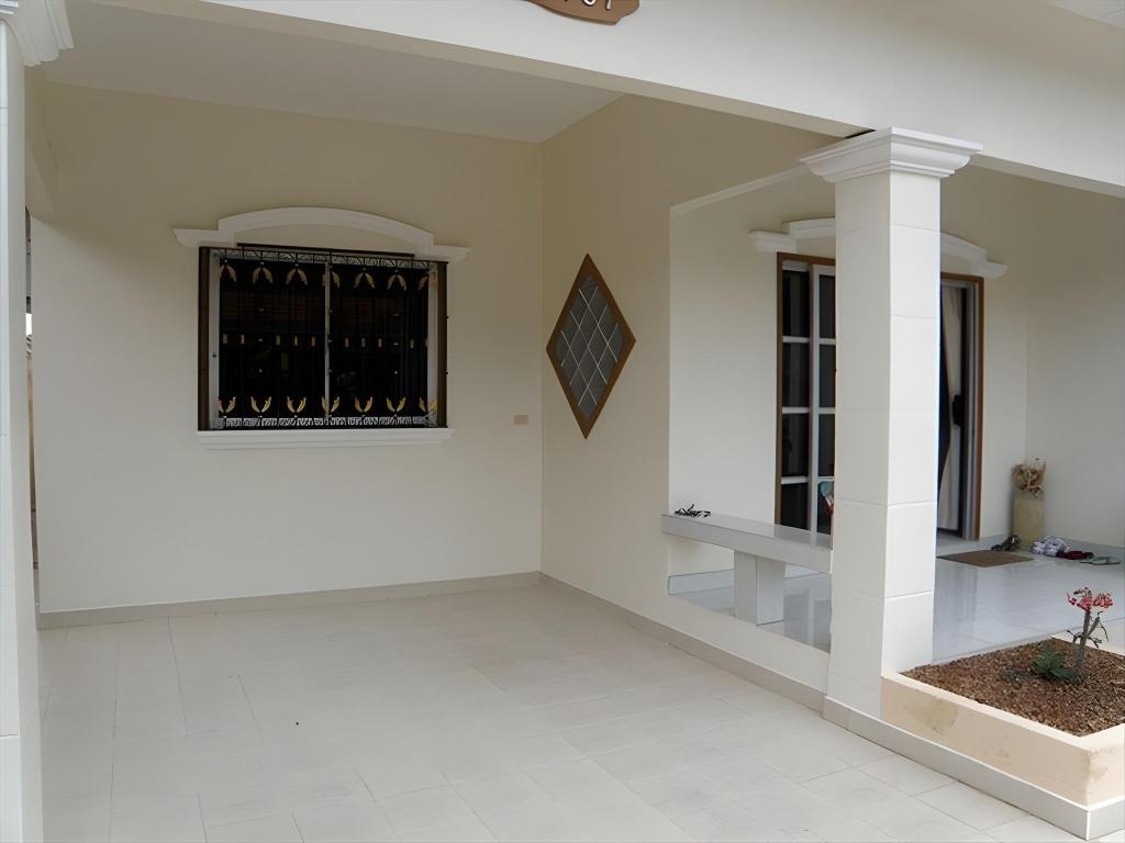 Champion House Pool VillapropertyviewsEntrance11