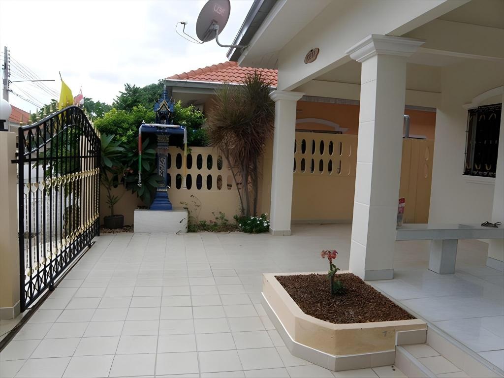 Champion House Pool VillapropertyviewsEntrance7