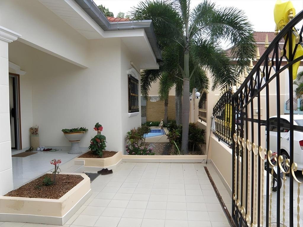 Champion House Pool VillapropertyviewsExterior View4