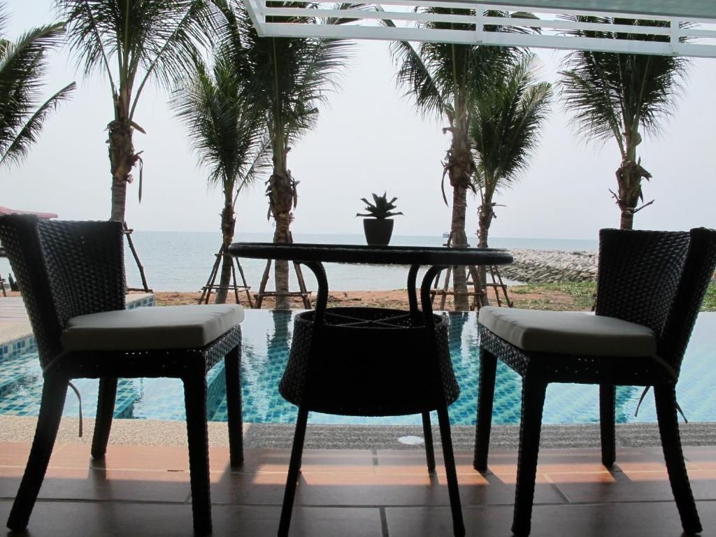 Nantra Pattaya Baan Ampoe BeachdiningRestaurant2