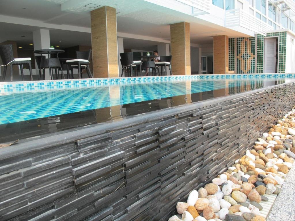 Nantra Pattaya Baan Ampoe BeachfacilitiesSwimming Pool8