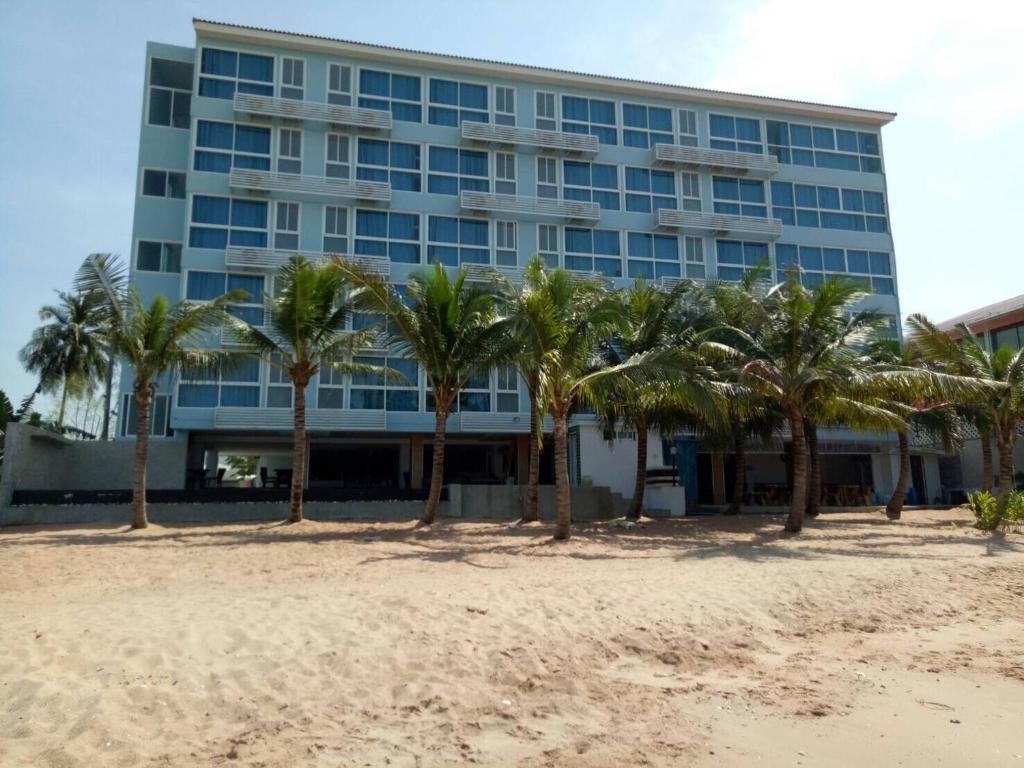 Nantra Pattaya Baan Ampoe BeachpropertyviewsExterior View7