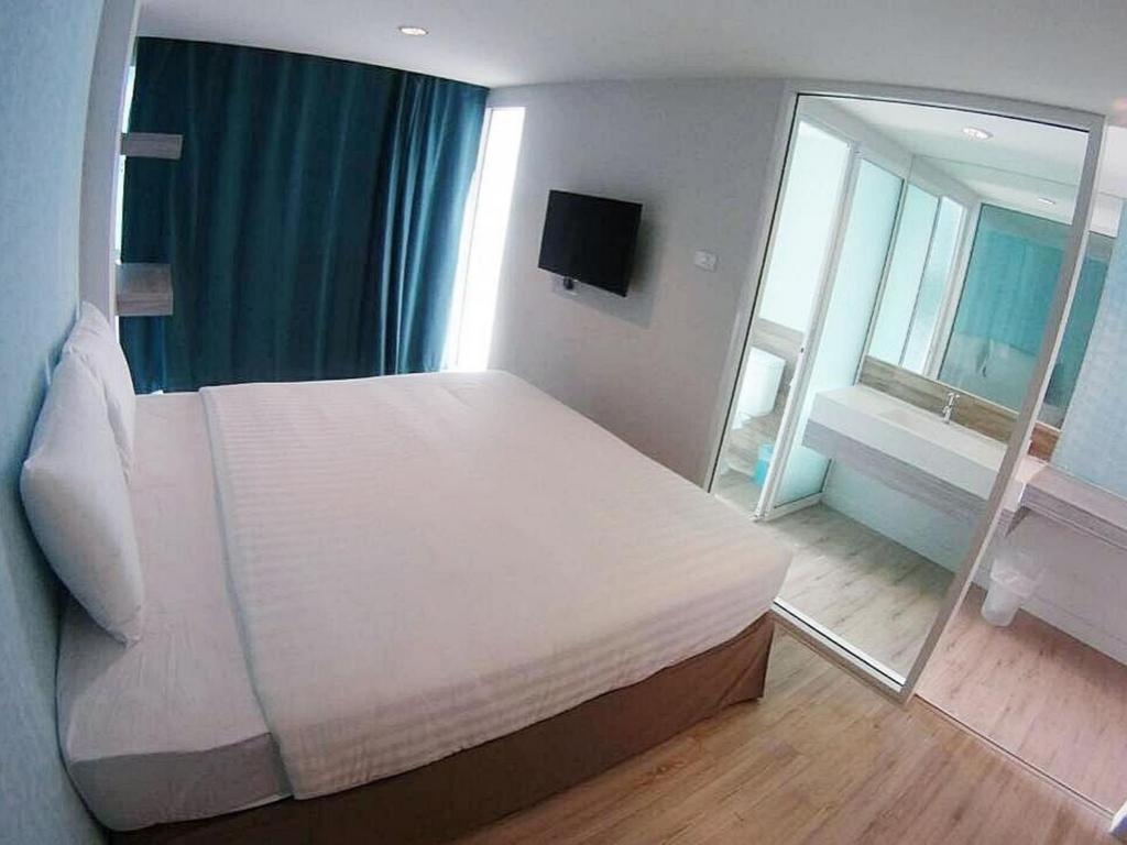 Nantra Pattaya Baan Ampoe BeachroomsStudio Ocean View2