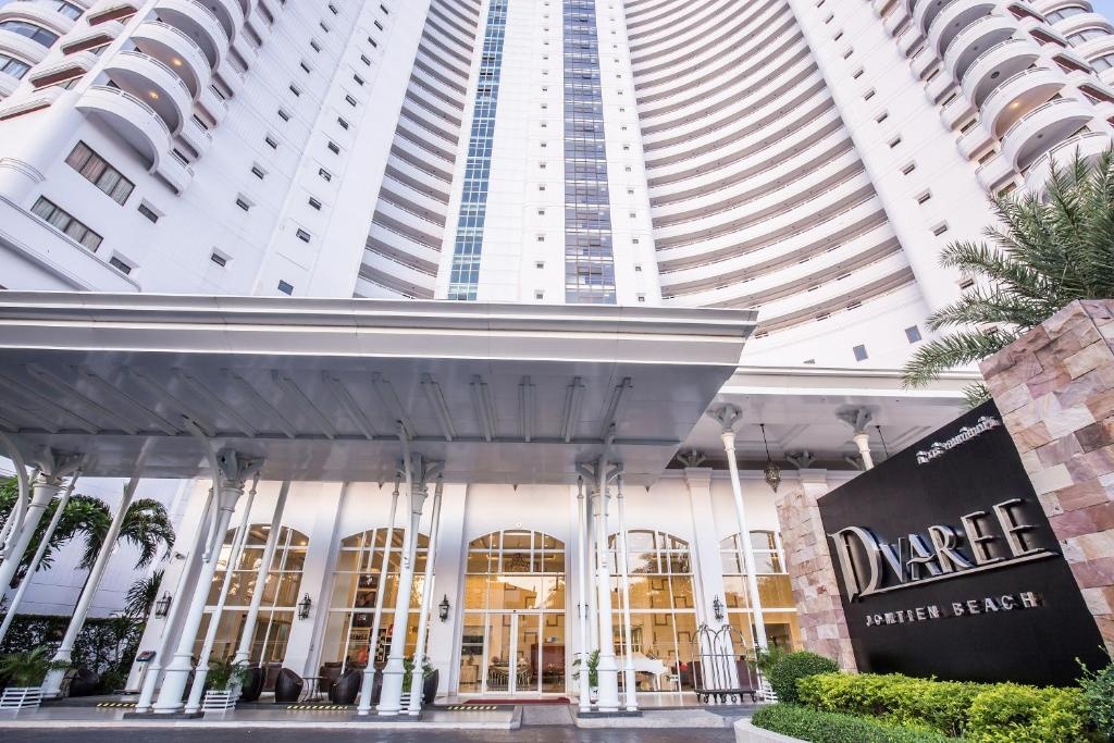 D Varee Jomtien Beach Pattaya Hotel  Property Views  Entrance 8