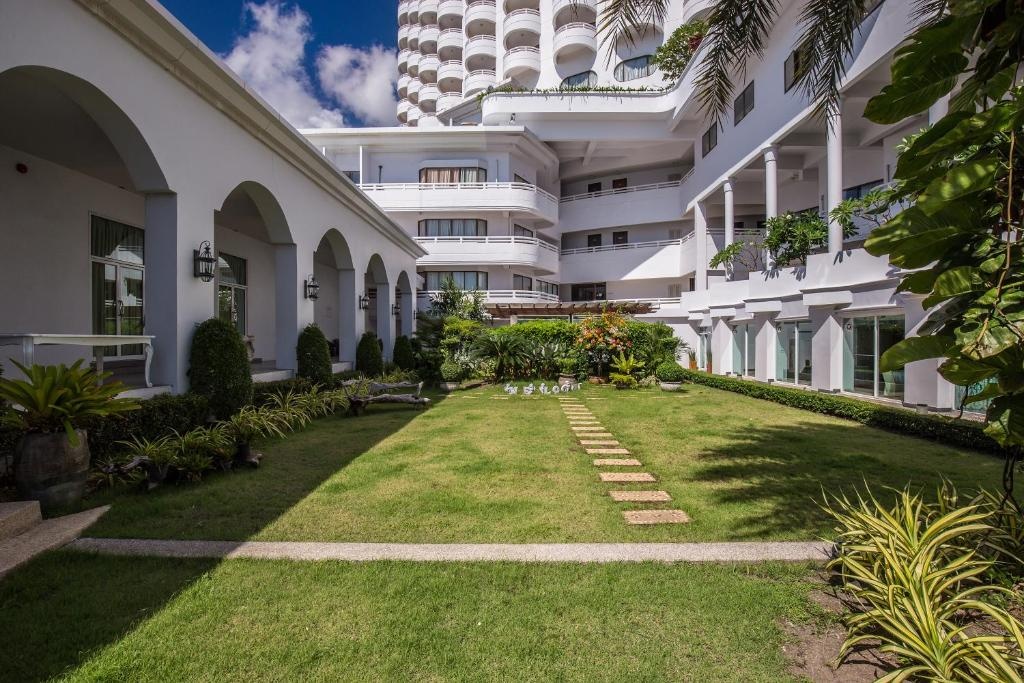 D Varee Jomtien Beach Pattaya Hotel  Property Views  Exterior View 9