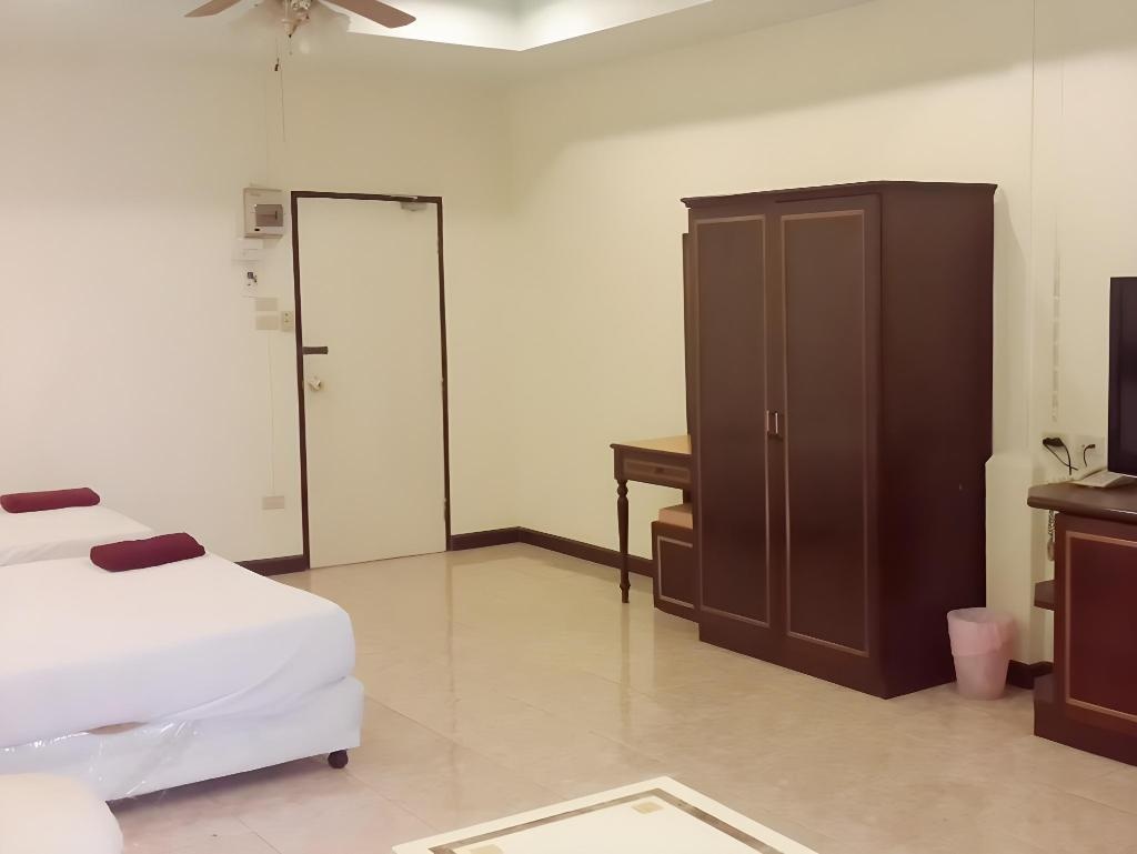 Parinyas ApartmentroomsDeluxe 4 Persons3
