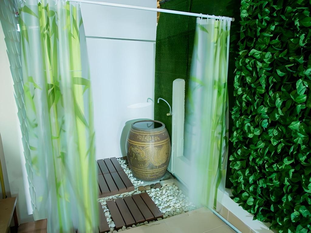 Oasis Pool VillafacilitiesBathroom11