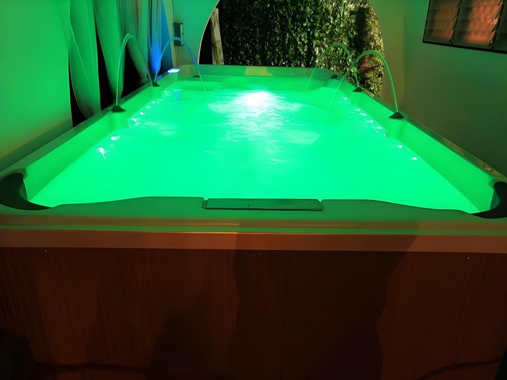 Oasis Pool VillapropertyviewsInterior View23