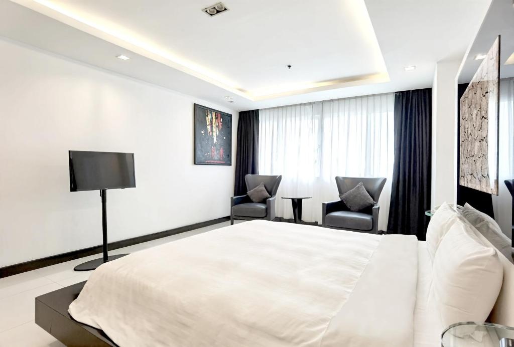 Nova Suites Pattaya By Compass Hospitalityroomsrooms Image 77