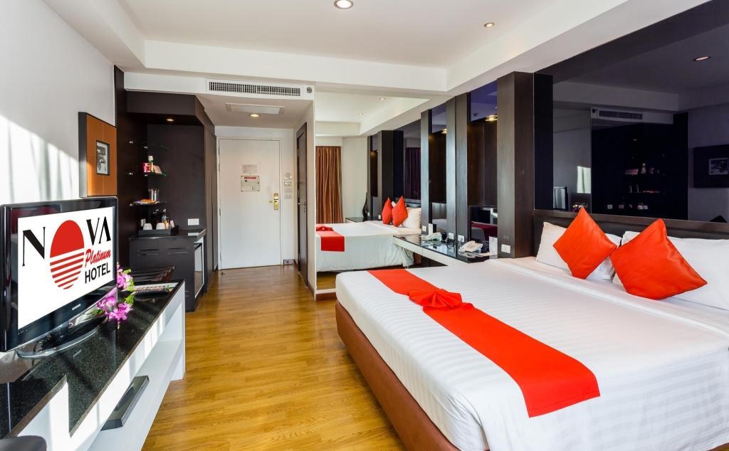 Nova Platinum HotelroomsDeluxe King Bed4
