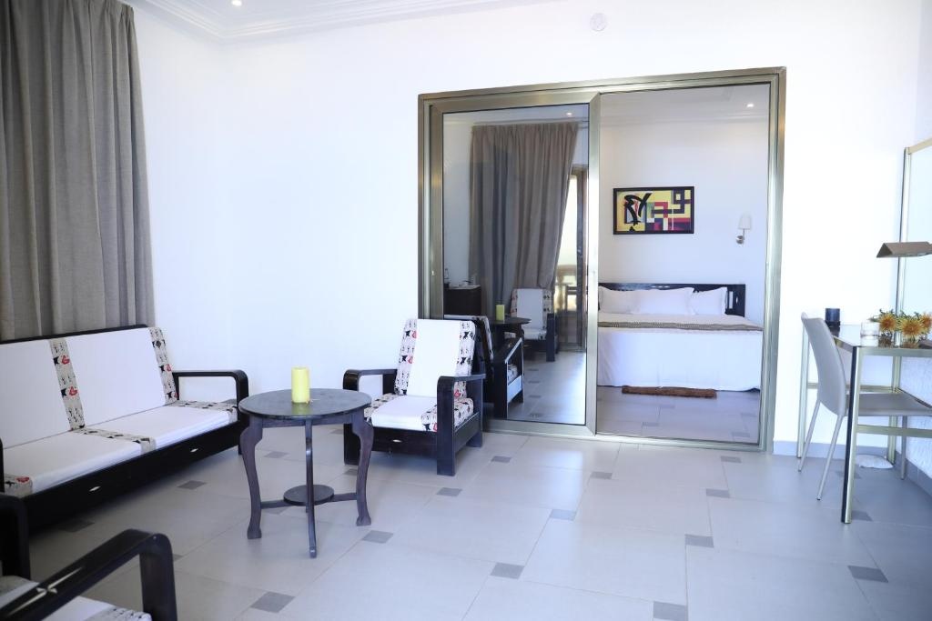 Hotel Residence Madiba  Rooms  Suite With Garden View 2